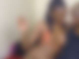 bee and miah's Live Sex Cam Show