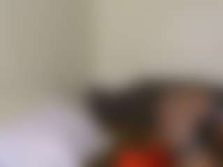 bee and miah's Live Sex Cam Show