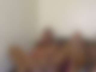 Live cam show with bee and miah - Cum on Camsoda