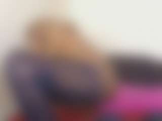 bee and miah's Live Sex Cam Show