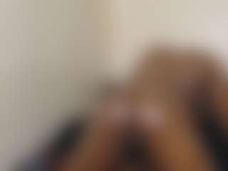 bee and miah's Live Sex Cam Show
