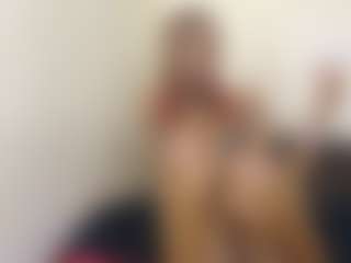 bee and miah's Live Sex Cam Show
