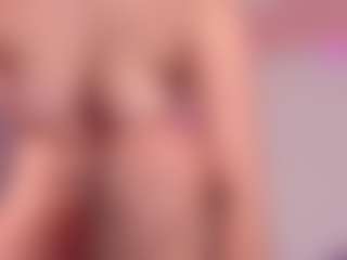 Live cam show with Hailey-Fox - Horny on parknlotfishbdy