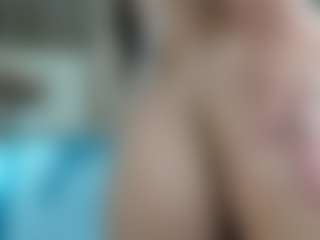 Live cam show with luna-maisonn - Full Nudity on madthumbs