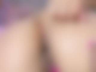 Live cam show with luna-maisonn - Petite on Gym Cam Girls