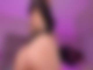 Live cam show with Isabella-Flowers - American Petite on Camsoda | colombia