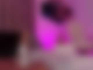 Live cam show with Isabella-Flowers - Ass Bouncing on Dare Cams
