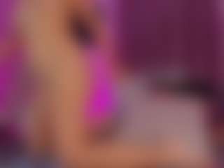 Live cam show with Isabella-Flowers - Petite on Camsoda