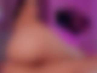 Live cam show with Isabella-Flowers - Ass Clapping on eurowanks.com