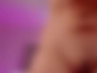Live cam show with Isabella-Flowers - Public on hrnylive.com