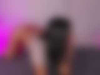 Live cam show with Isabella-Flowers - Brown Eyes on milfzrlive.com
