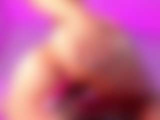 Live cam show with Isabella-Flowers - Petite on fuklive.com