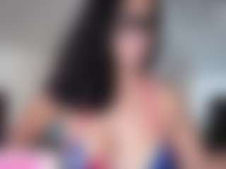 Live cam show with Salomear - Colombia on UwU Esports