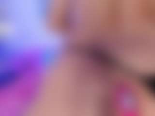 Live cam show with hailey-hadid - Small Tits on AdultVida.com