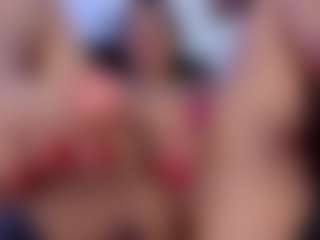 Live cam show with hailey-hadid - Control on Mixed Magazine Live