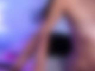 Live cam show with hailey-hadid - Petite on googirlz