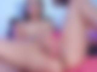 Live cam show with hailey-hadid - Submissive on Camsoda