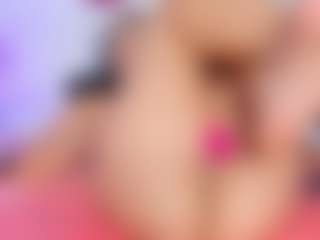 Live cam show with hailey-hadid - Oil on Camiplay Live