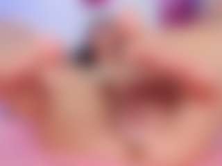 Live cam show with hailey-hadid - Brown Hair on CamwithHer