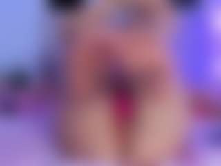 hailey-hadid's Live Sex Cam Show