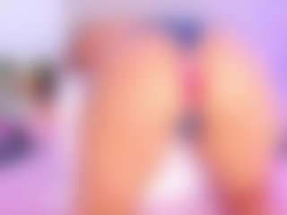 hailey-hadid's Live Sex Cam Show