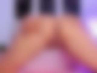 Live cam show with hailey-hadid - Submissive on livesexfox.com