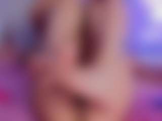 Live cam show with hailey-hadid - Fingering on AdultVida.com
