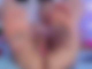 Live cam show with hailey-hadid - Control on Big Tits