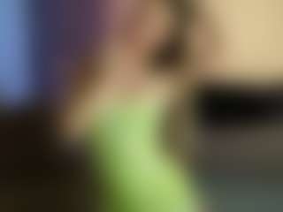 Live cam show with Heysiryy - Blonde Hair on Free Soda