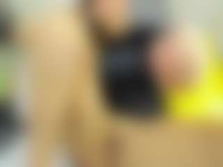Live cam show with Isa06 - Upskirt on Lustler
