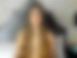 Live cam show with Isa06 - Upskirt on SxyPornLive