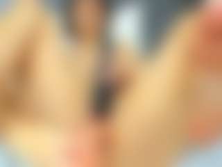 Live cam show with Isa06 - Upskirt on Camsoda