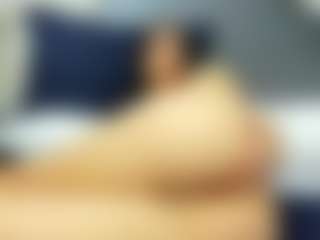 Live cam show with Isa06 - Upskirt on Camsoda