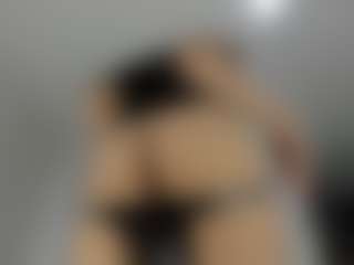 Bella's Live Sex Cam Show