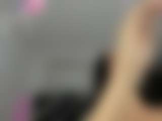 Live cam show with Bella - Brown Eyes on Camsoda
