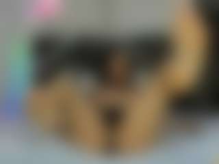 Bella's Live Sex Cam Show