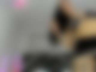 Bella's Live Sex Cam Show