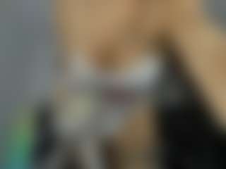 Live cam show with Bella - Smoking on liverealitysex.com