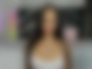 Live cam show with Bella - Black Hair on Camsoda
