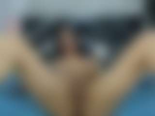 Live cam show with Bella - Big Cock on Camsoda