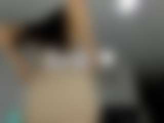 Bella's Live Sex Cam Show