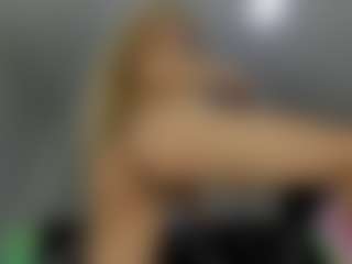 Bella's Live Sex Cam Show