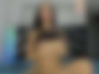 Live cam show with Bella - Big Cock on Camsoda