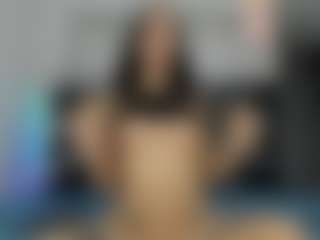 Bella's Live Sex Cam Show