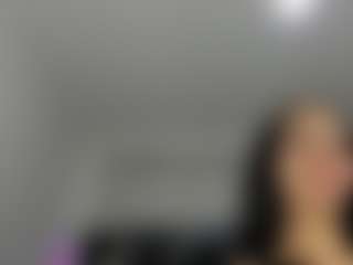 Bella's Live Sex Cam Show
