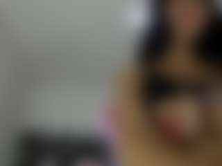 Live cam show with Bella - Implants on dropp.cam
