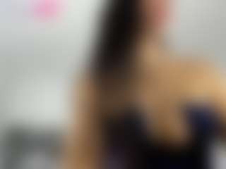 Bella's Live Sex Cam Show