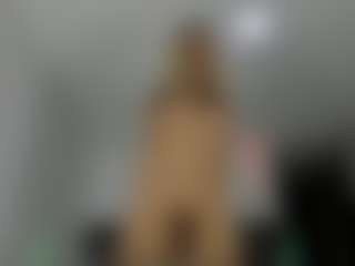 Bella's Live Sex Cam Show