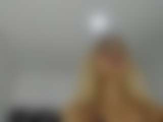 Bella's Live Sex Cam Show