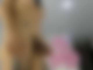Bella's Live Sex Cam Show